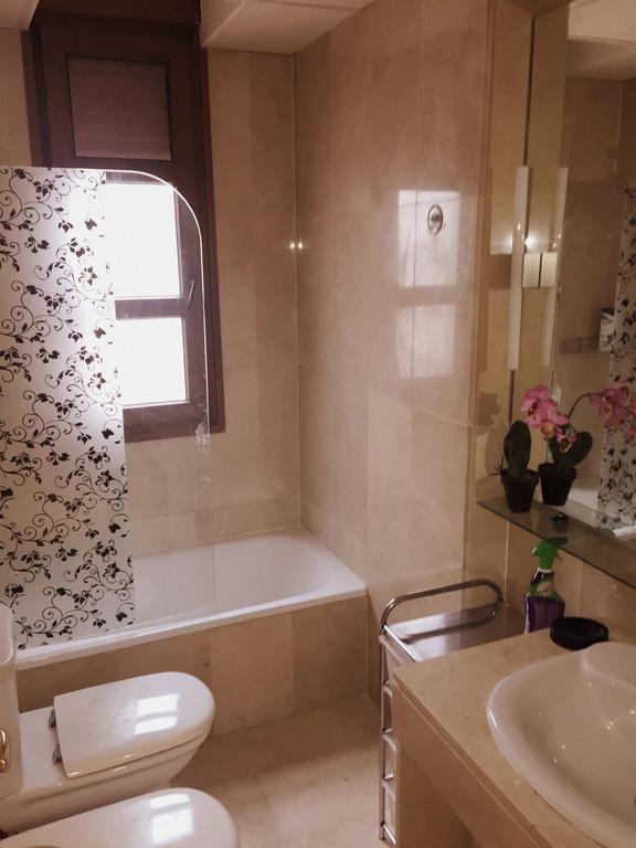 Bonito Apartamento En El Centro De Granada Con Parking Gratis ภายนอก รูปภาพ
